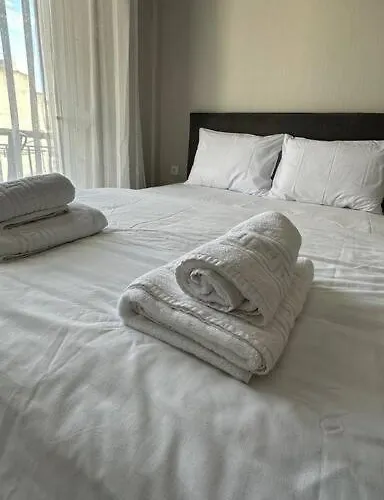 Tinyhug Apartment